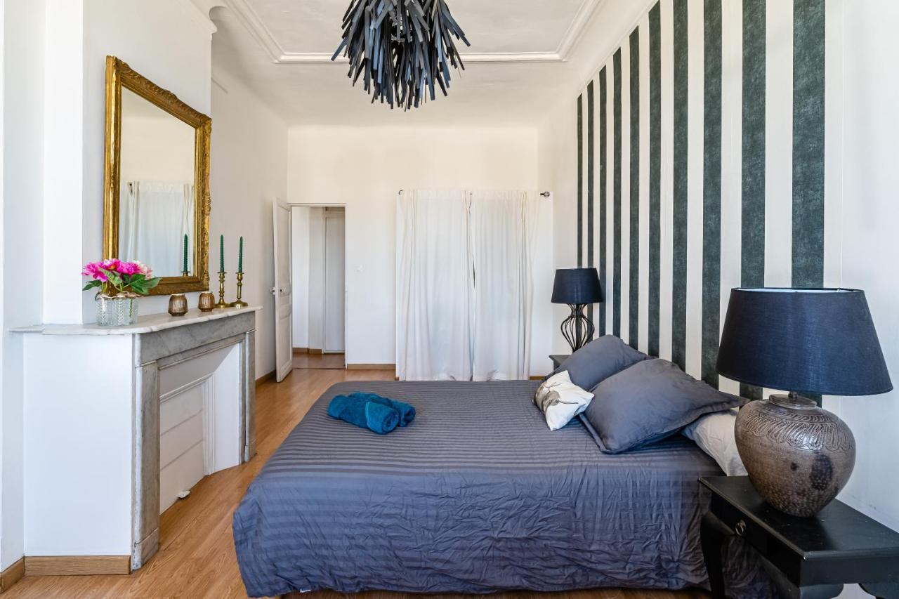 T2 Vue Mer Au Pied De La Major Marseilles Exterior foto
